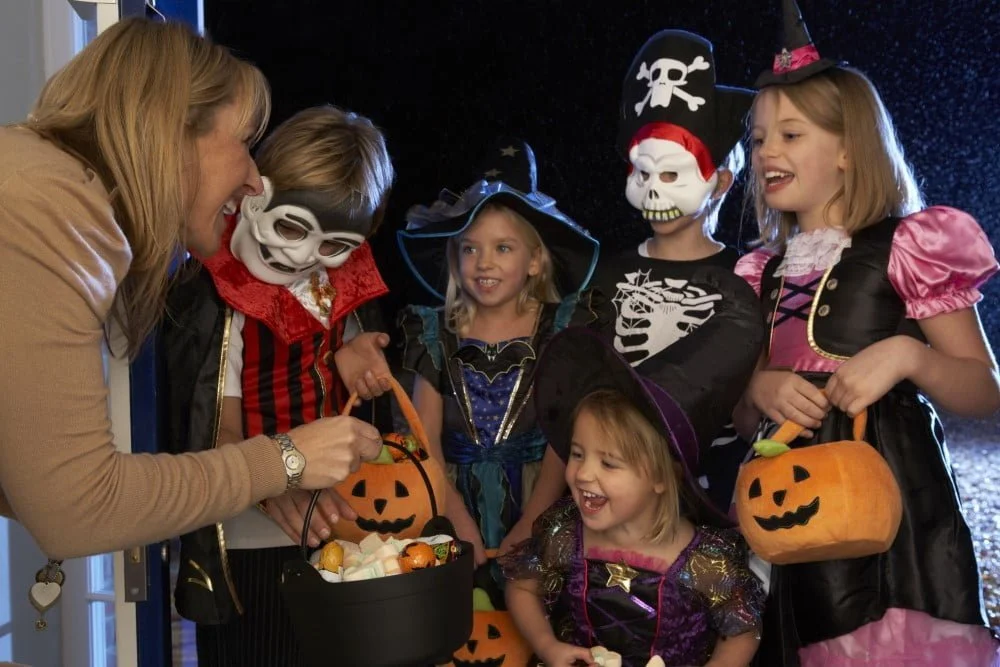 Børn i flotte halloween kostumer